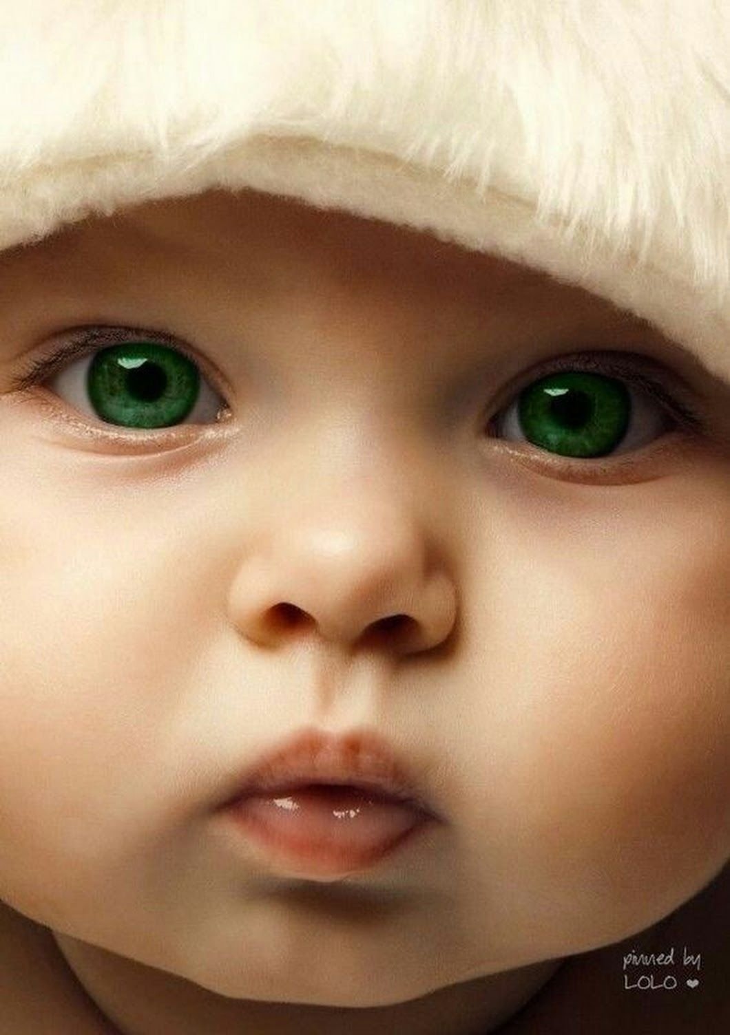 Малыши с зелеными глазами (29 фото)