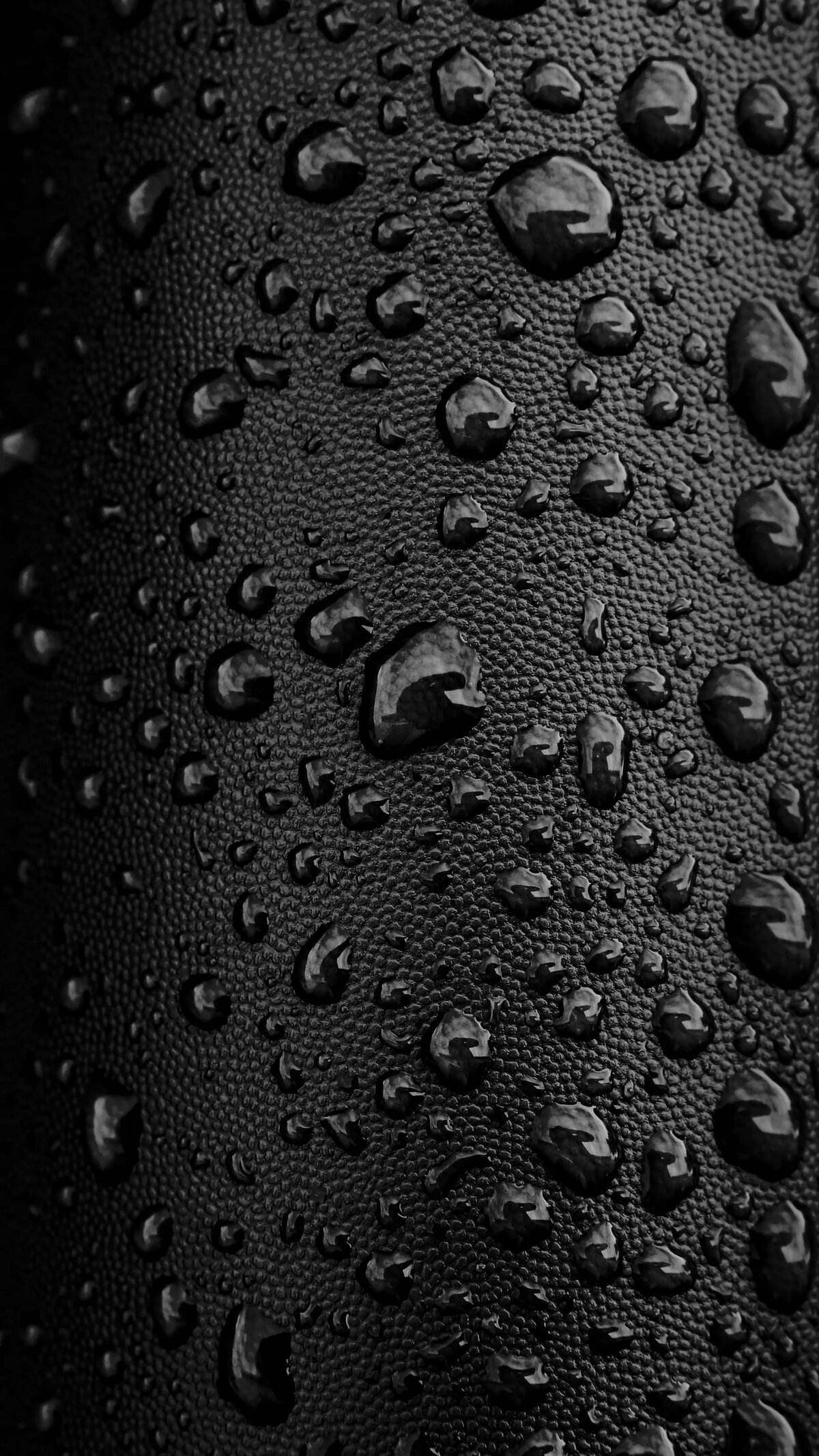 Черные фоны с каплями воды (37 фото)