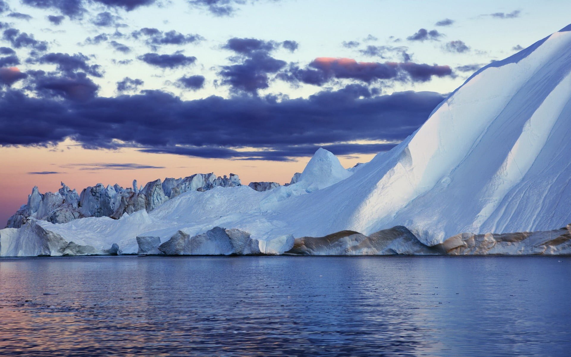 Ледовитый океан видео. Северо-Восточный Гренландский национальный парк. Ледник Илулиссат Гренландия. Арктика Северный Ледовитый океан. Гренландия Северный Ледовитый океан.
