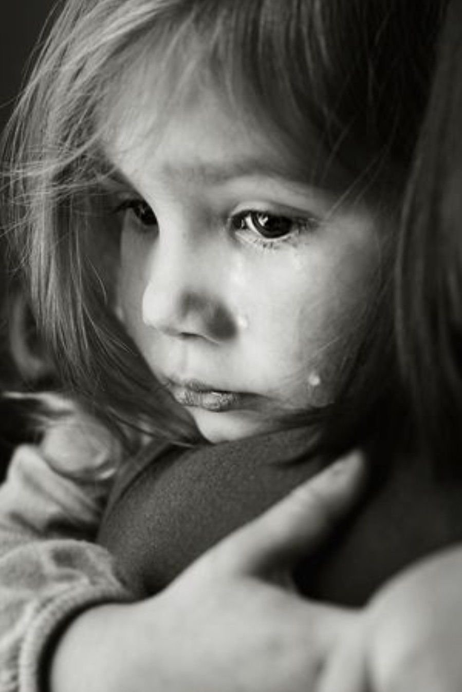 Плачущая девочка (47 фото)