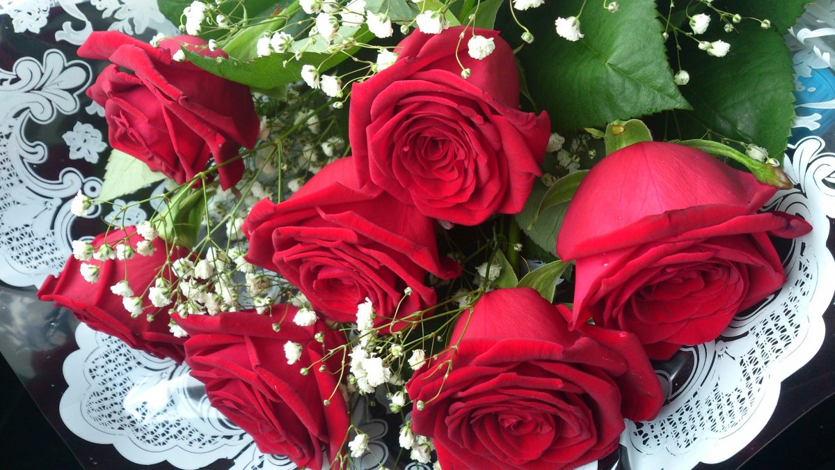 Красивый букет роз для женщины (56 фото)