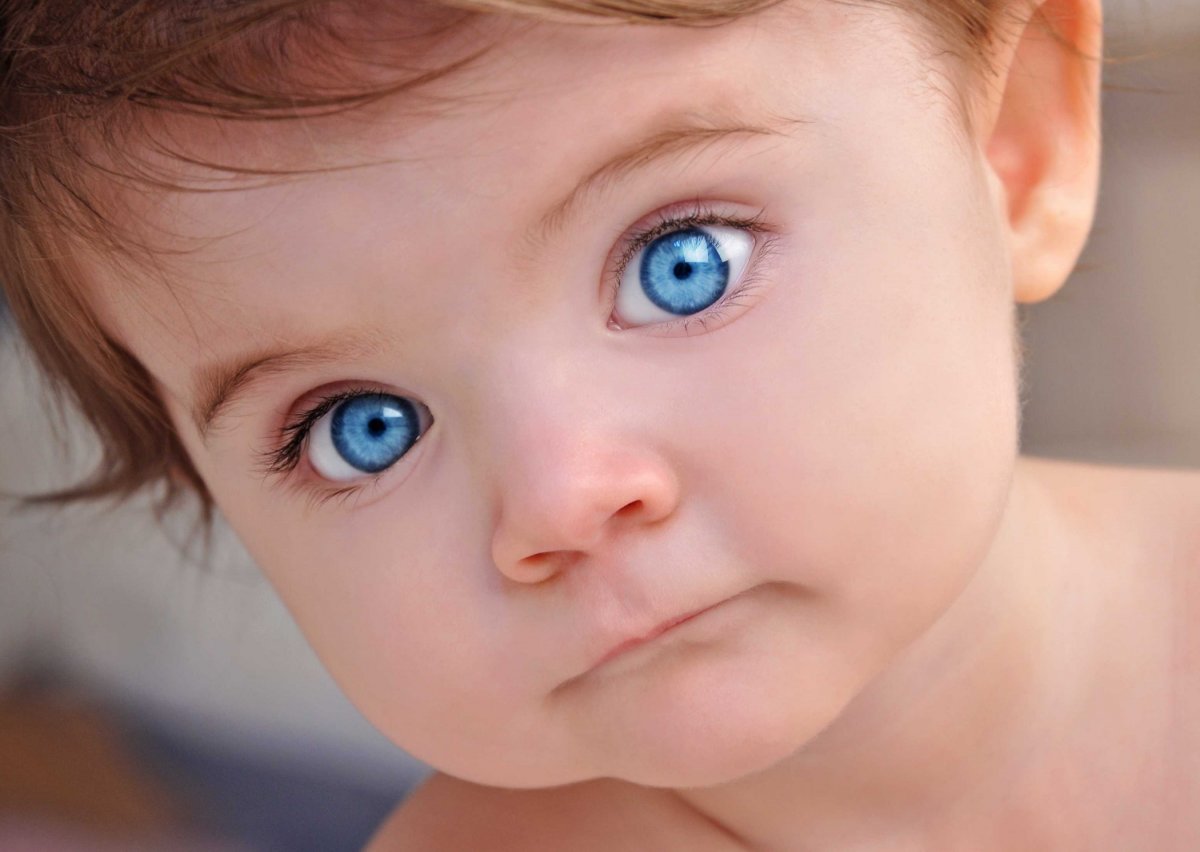 Цвет глаз у новорожденных (57 фото)