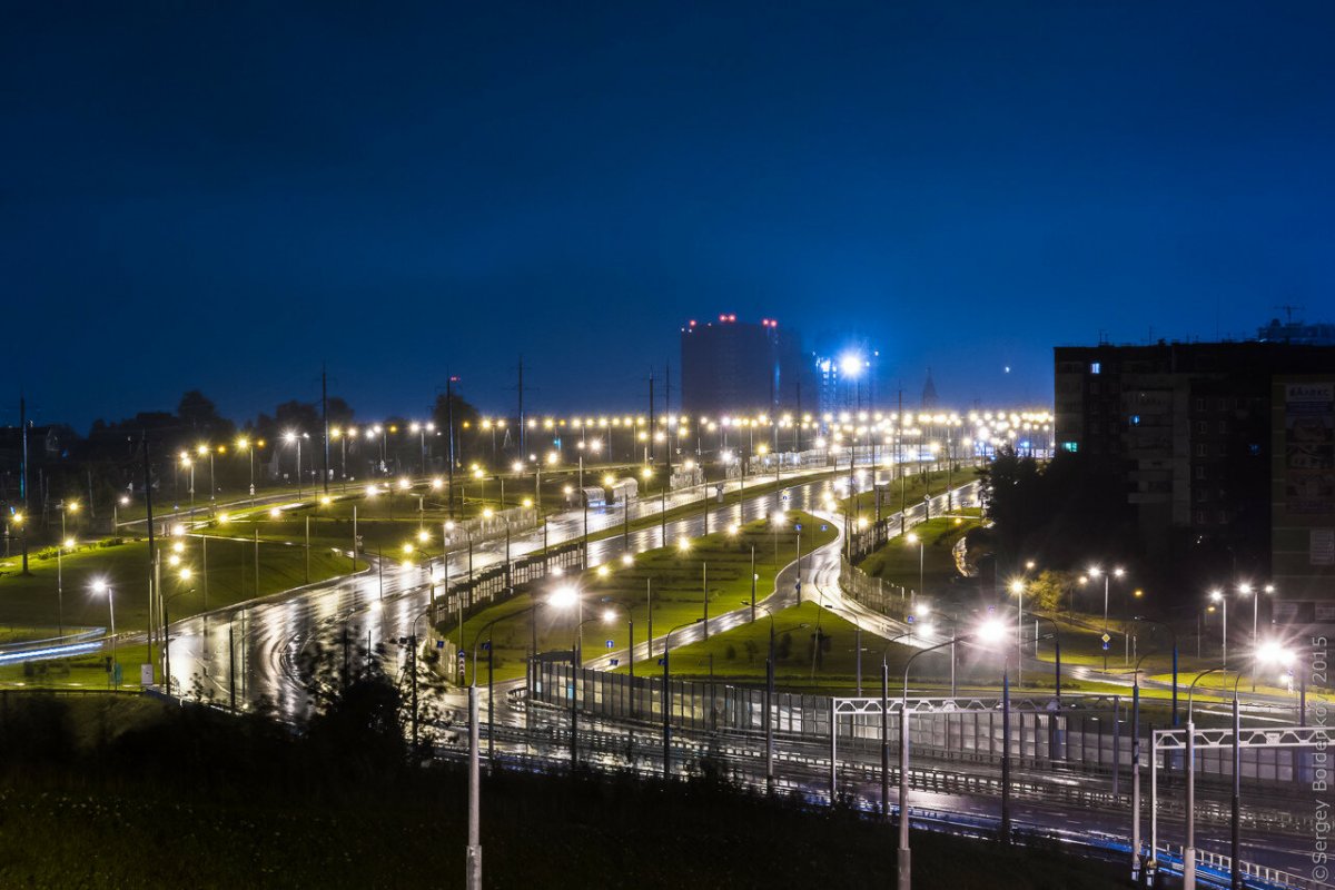 Садовый пермь улицы. Микрорайон садовый Пермь. Вечерняя Пермь. Пермь микрорайон садовый ночь. Красивые улицы Перми.