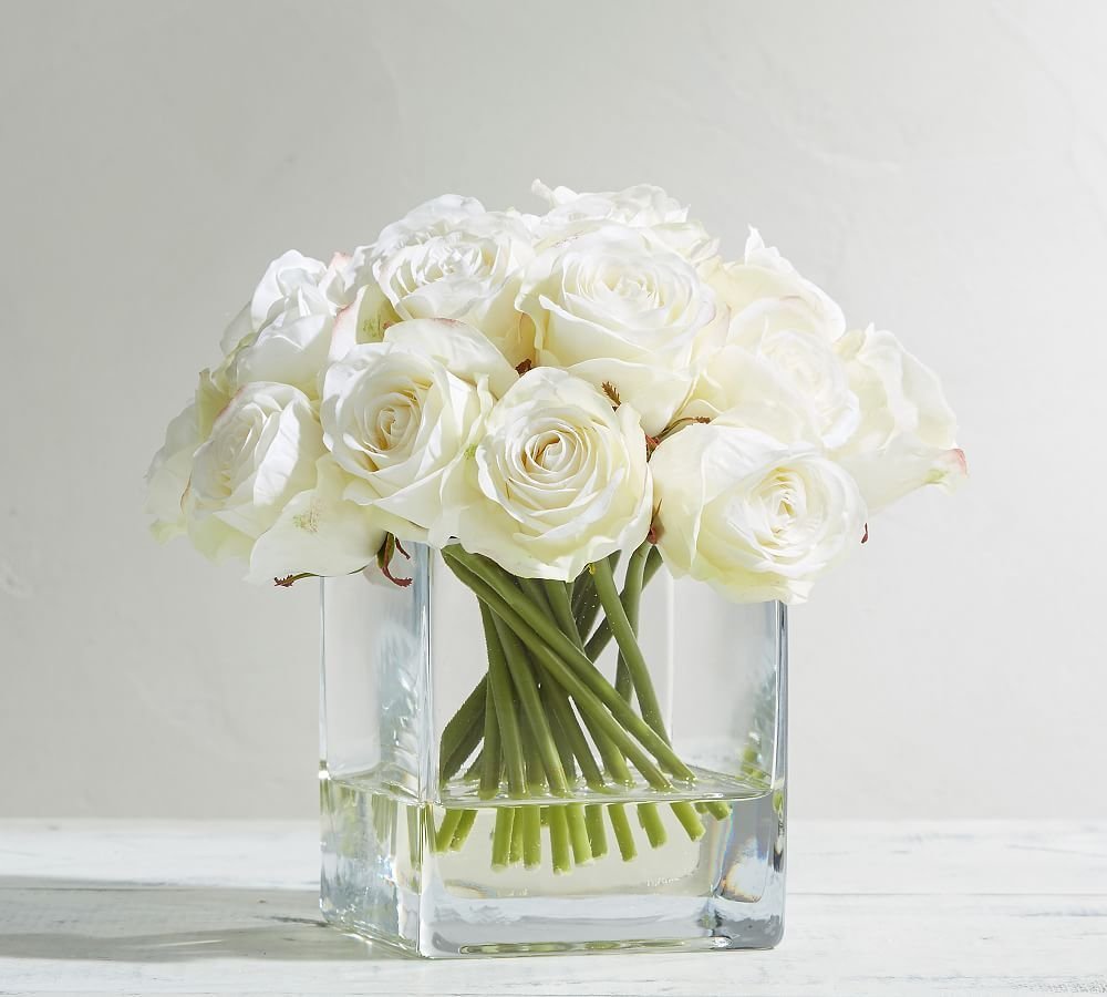Розы в стеклянной вазе (82 фото)