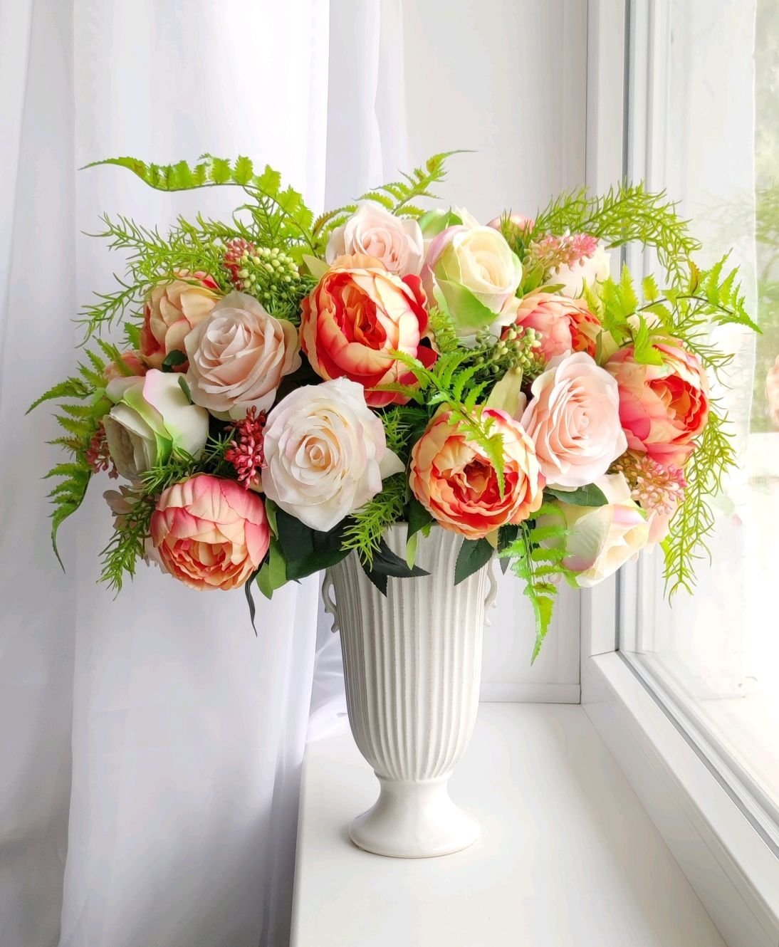Искусственные цветы в вазе (80 фото)