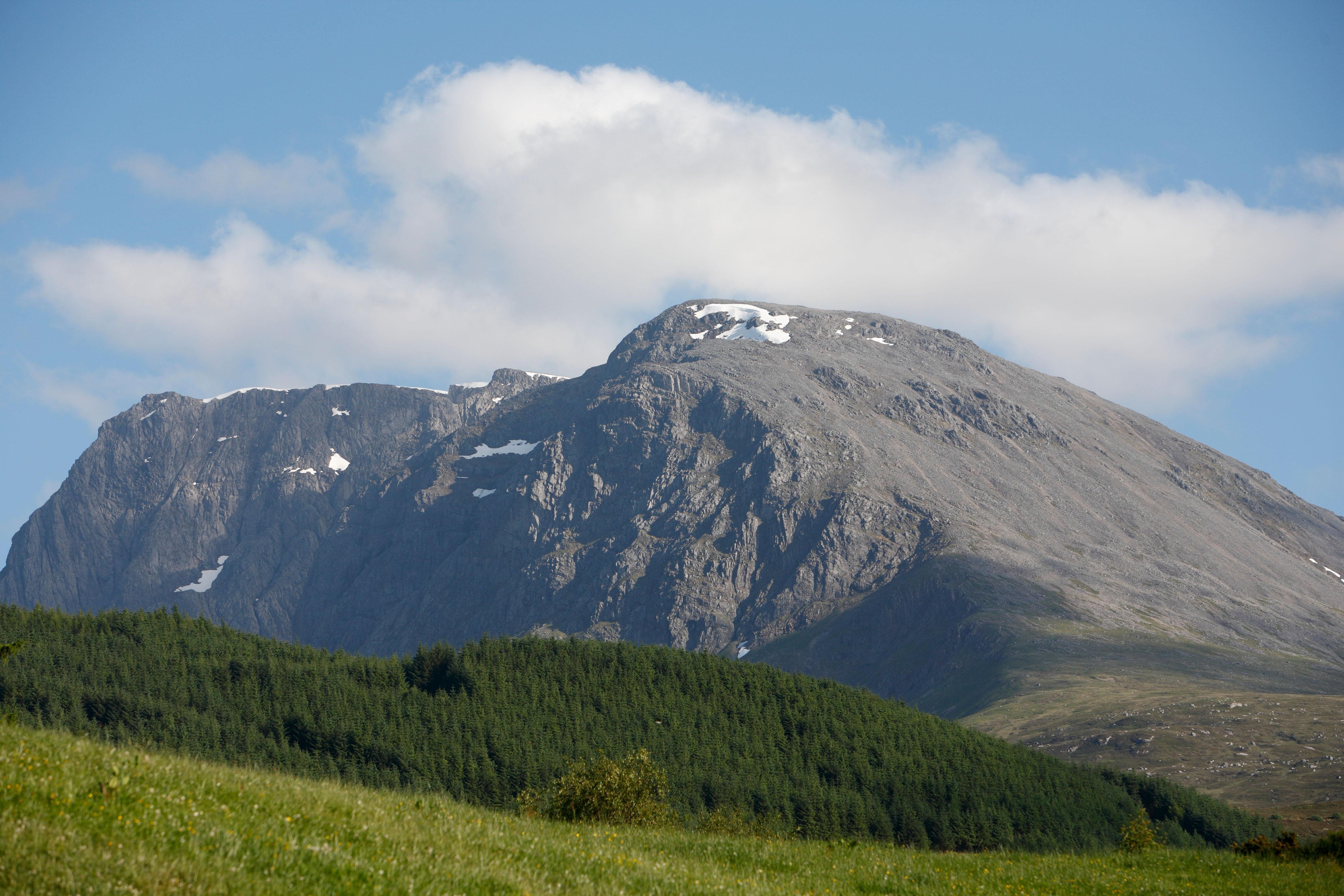 The highest mountain ben nevis is in. Гора Бен Невис в Великобритании. Ben Nevis в Шотландии. Бен-Невис Северо-Шотландское Нагорье. Бен-Невис - самая высокая гора..