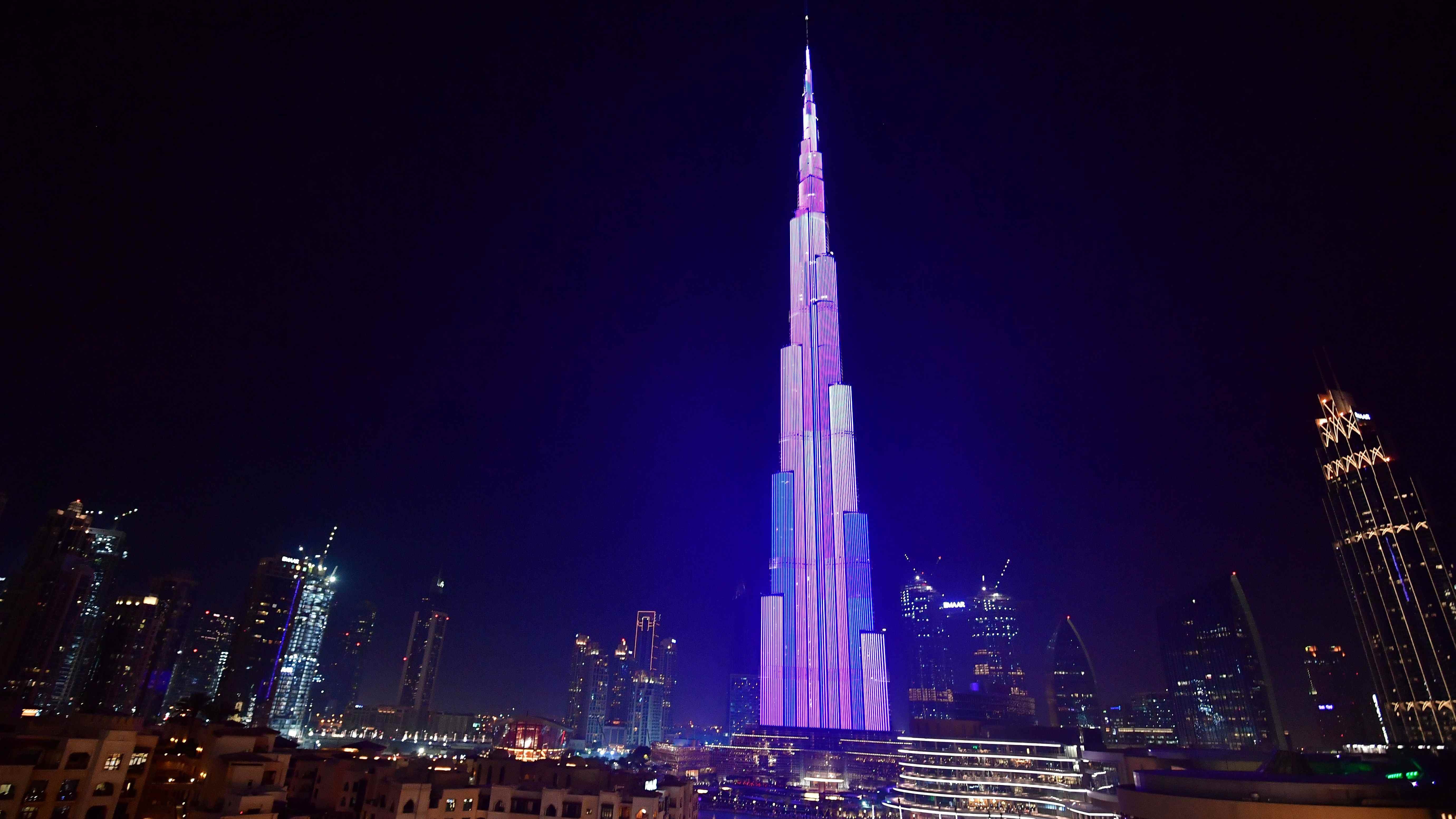 Дубай бурж халифа. Бурдж-Халифа Дубай. Burj khalifa Dubai. Дубай Бурдж Халифа ночью. Буш Калиф Дубай.