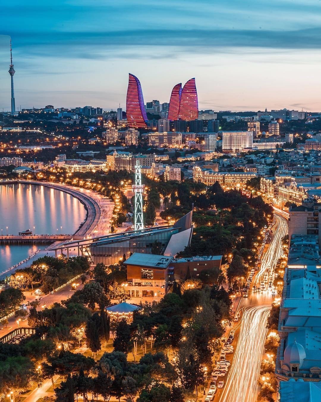 Город баку столица. Азейбарджан Баку. Баку столица. Набережная Баку 2022. Грузия Баку.