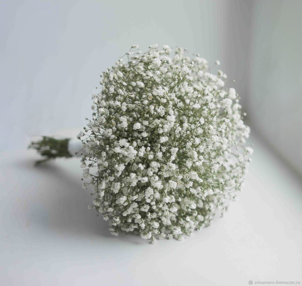 Маленькие белые цветочки в букетах (76 фото)