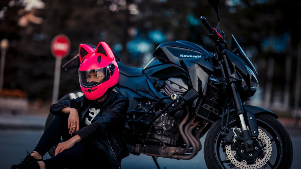 Прикольные шлемы для мотоциклов (73 фото)